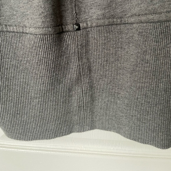 Aritzia Wilfred Diderot Coccoon Sweater in grey - Picture 11 of 12